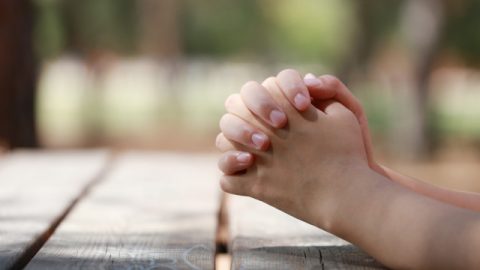 信者はどんな見解を持つべきか,神を信じる