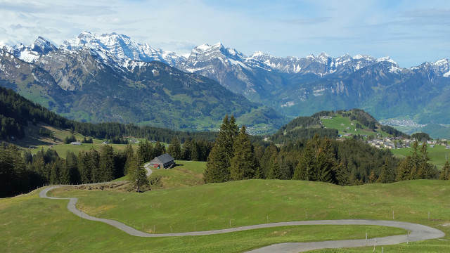 第一項 神は各種の土地の境界を定める
